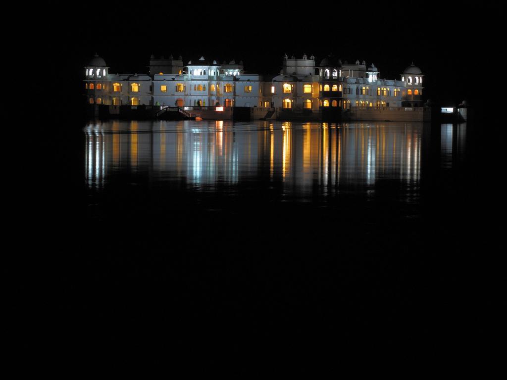Juesta Lake Nahargarh Palace, Chittorgarh Pārsoli Exterior foto